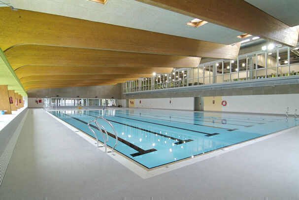 Piscina Myrtha Valencia interior de acero inoxidable laminado, carriles de natación.