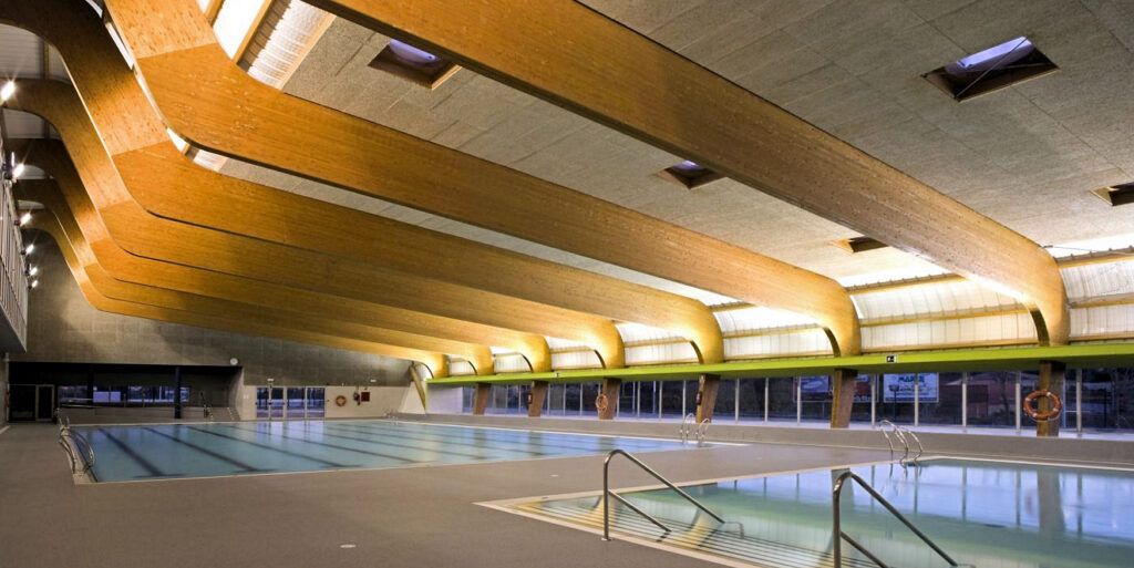 Piscina interior Myrtha Madrid en CDM Fúcar, acero inoxidable laminado.