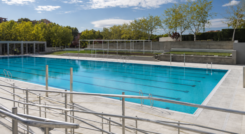 Centro Deportivo Municipal Palomeras 5 Piscina exterior de competición Myrtha Pools en Palomeras, Madrid.