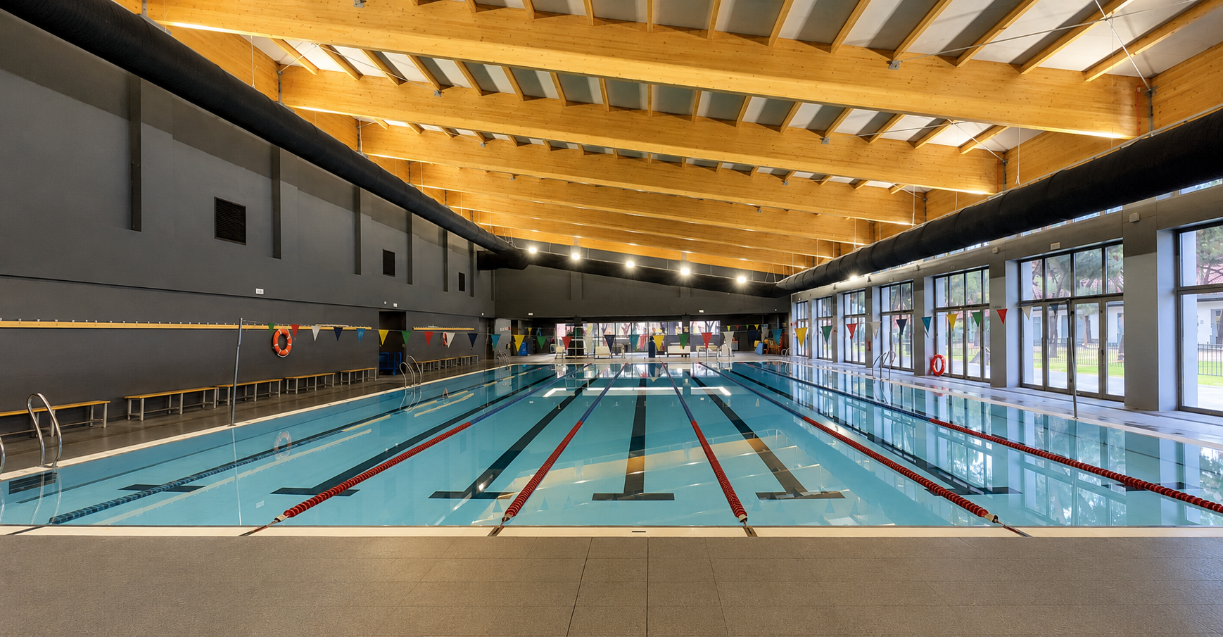 Piscina interior de competición renovada en Madrid, CDM San Blas