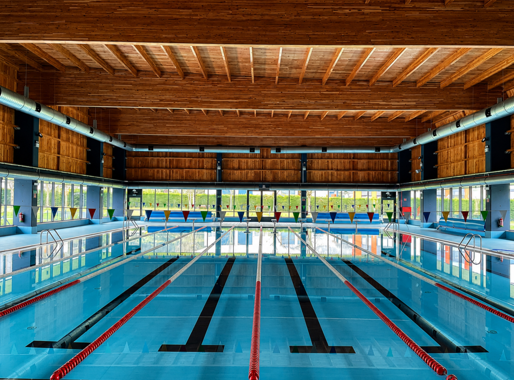 Piscina cubierta de competición en Polideportivo Astola Kiroldegia.