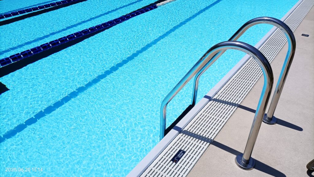 Club Esportiu Laietà 4 Detalle rebosadero Myrtha Pools