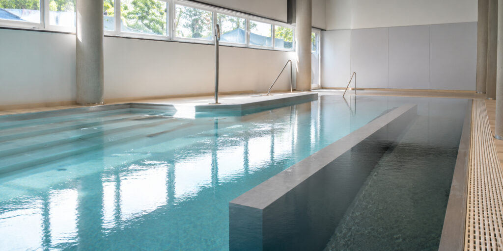 CTEO de Andorra 1 Piscina Myrtha interior para club deportivo, con zona wellness.